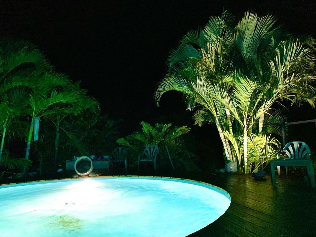 Lodge Pamplemousse Avec Piscine Privative , Dans Parc Calme A 500 M Plage لو كاربيت المظهر الخارجي الصورة